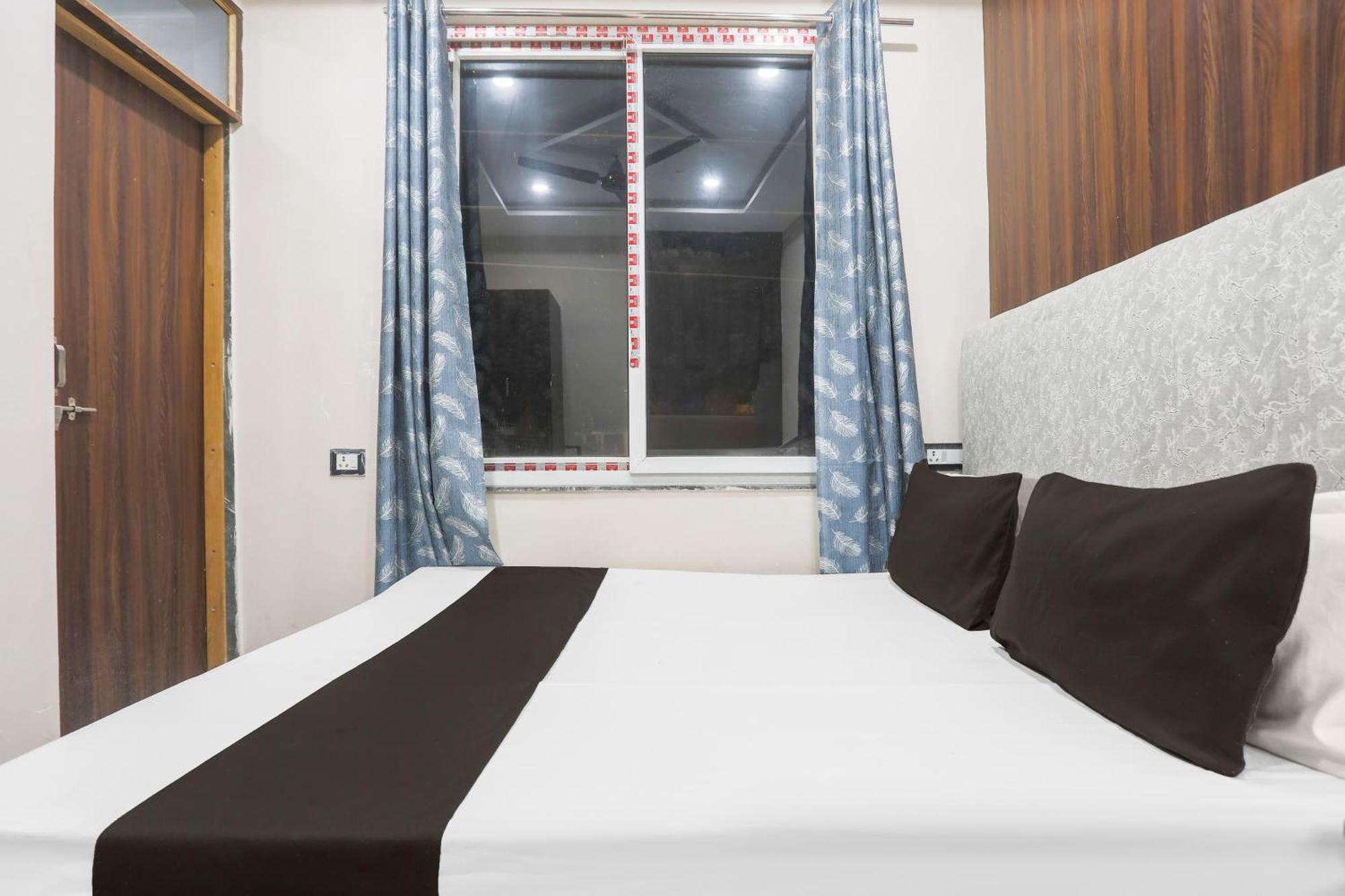 Hotel O S Grand Prayagraj Ngoại thất bức ảnh